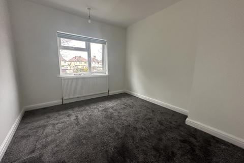 3 bedroom terraced house to rent, Wolverhampton Road,  Oldbury, B69