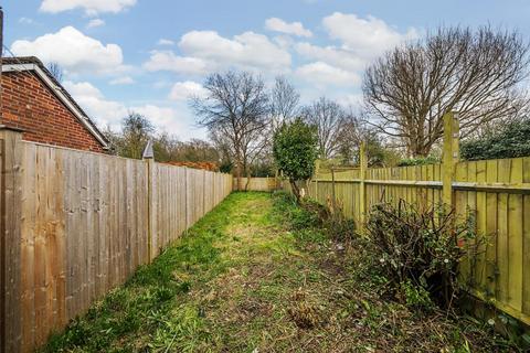 1 bedroom maisonette for sale, Vale Crescent, London