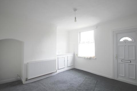 2 bedroom semi-detached house to rent, Sutton Road, Kidderminster, DY11