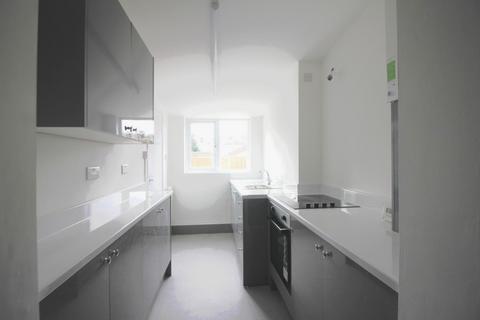 2 bedroom semi-detached house to rent, Sutton Road, Kidderminster, DY11