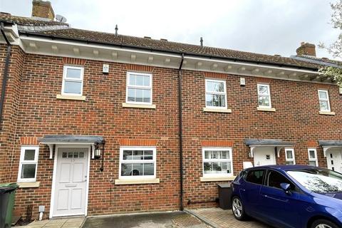 3 bedroom terraced house to rent, Newbury, Berkshire, RG14