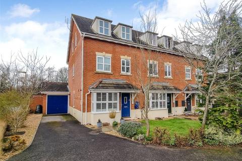 1 Shackleton Close, Ash Vale, Aldershot, GU12 5SB