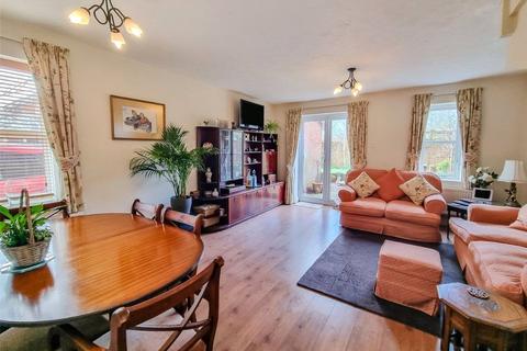 1 Shackleton Close, Ash Vale, Aldershot, GU12 5SB