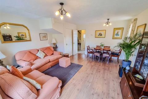 1 Shackleton Close, Ash Vale, Aldershot, GU12 5SB