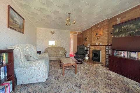 3 bedroom detached bungalow for sale, Perrings, Wymondham