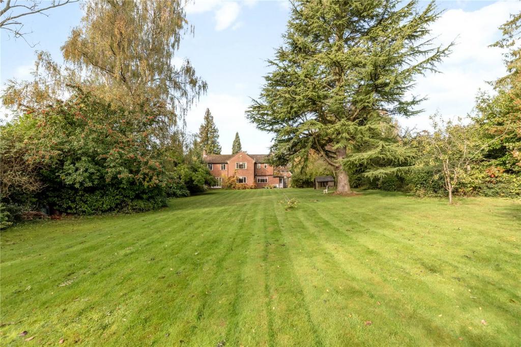 Meadway, Berkhamsted 5 bed detached house £2,000,000