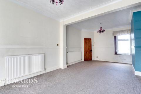 3 bedroom end of terrace house for sale - Dene Road, Lowestoft