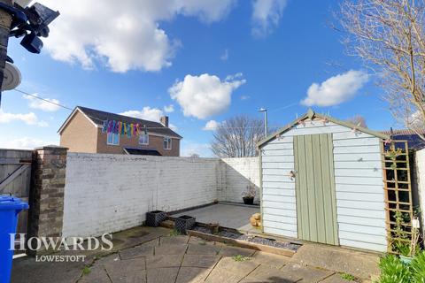 3 bedroom end of terrace house for sale, Dene Road, Lowestoft