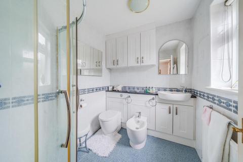 1 Broadhurst Grove, Lychpit, Basingstoke, RG24 8SB