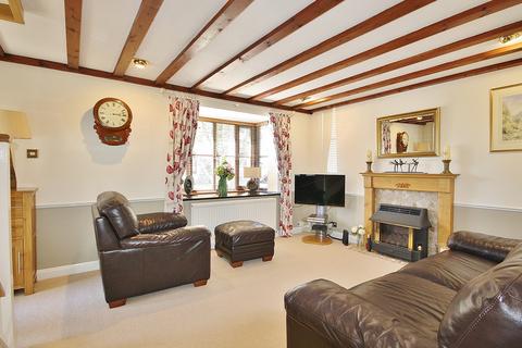5 Calais Dene, Bampton, OX18 2NR