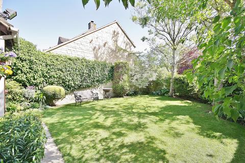 5 Calais Dene, Bampton, OX18 2NR