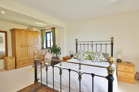 5 Calais Dene, Bampton, OX18 2NR