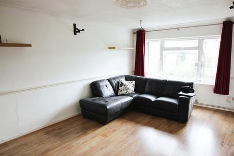 2 bedroom flat for sale, Wharf Close, SS17