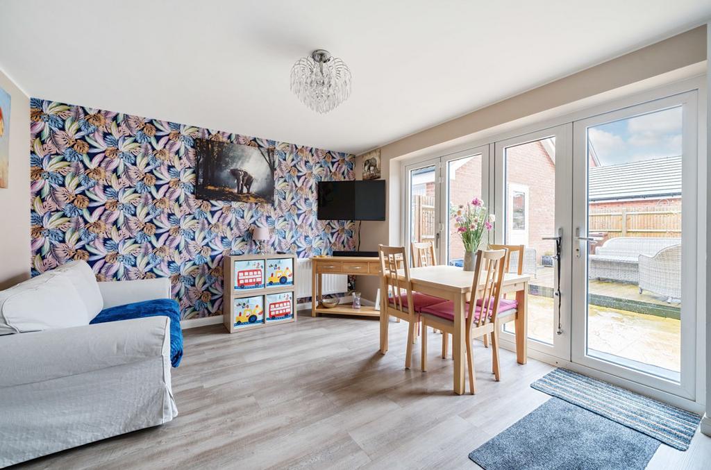 Kitchen/Dining Room