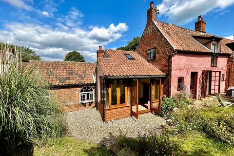 3 bedroom cottage for sale, The Street, Woodbridge IP12