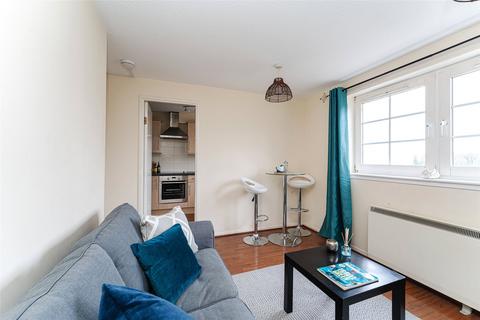 3 bedroom apartment for sale, Grandfield, Edinburgh, Midlothian