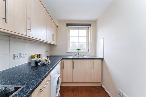 8/8 Grandfield, Edinburgh, EH6 4TJ