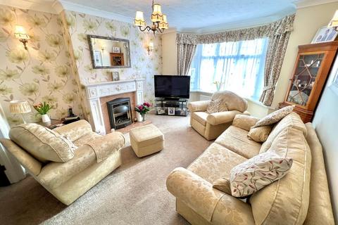 4 bedroom semi-detached house for sale, High Street, Shirley