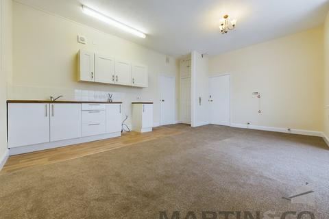 Studio to rent, Festing Road, Southsea