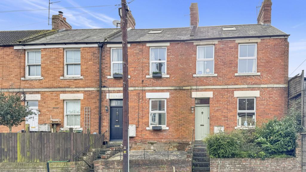West Street, Warminster 2 bed terraced house £950 pcm (£219 pw)