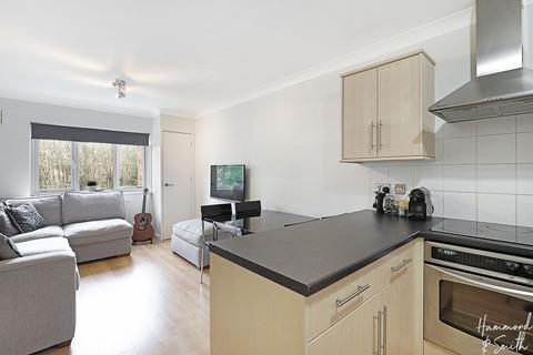1 bedroom flat for sale, Theydon Gate Station Approach, Epping CM16