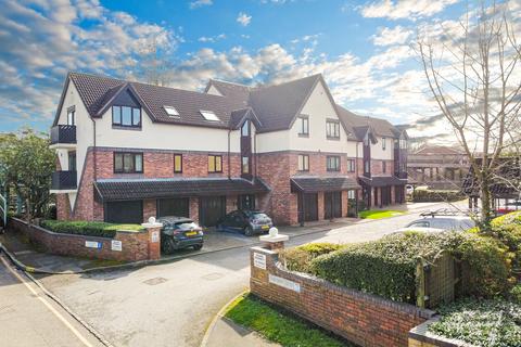 1 bedroom flat for sale, Station Approach, Epping CM16