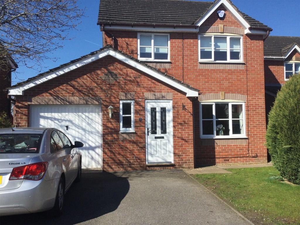 James Atkinson Way, Crewe 3 bed detached house to rent £1,100 pcm (£