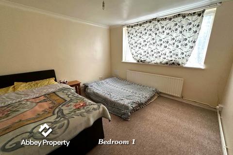 2 bedroom maisonette for sale, Brendon Avenue | Vauxhall Area | Luton
