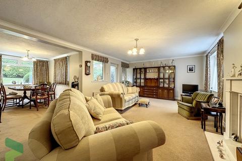 3 bedroom detached bungalow for sale, Billinge Close, Blackburn