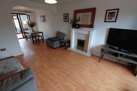 4 Redwing Drive, Biddulph, Stoke-on-trent, ST8 7UA