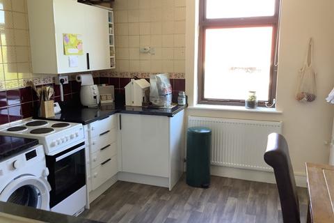 2 bedroom maisonette to rent, Frinton Road, Frinton-on-Sea CO13