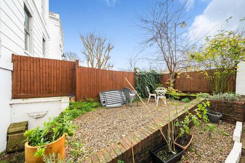 2 bedroom flat for sale, Clapham Common Southside, Abbeville Village, London, SW4