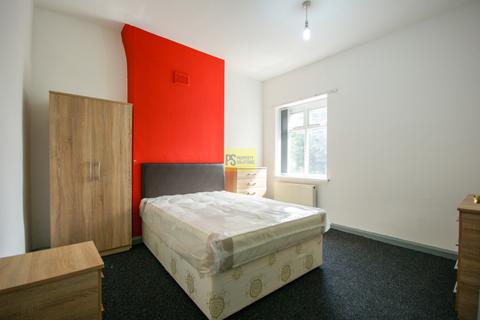 4 bedroom terraced house to rent - Hazelwell Street, Birmingham B30