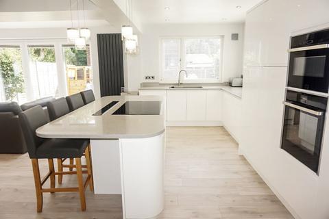2 Linforth Drive, Sutton Coldfield, B74 2EQ