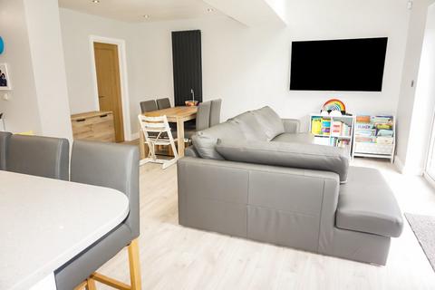 2 Linforth Drive, Sutton Coldfield, B74 2EQ