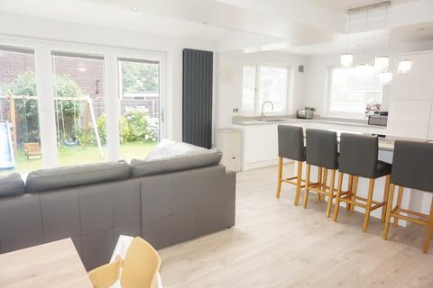 2 Linforth Drive, Sutton Coldfield, B74 2EQ