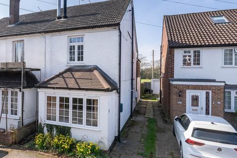 6 Park Close, Strood Green, Betchworth, RH3 7JB