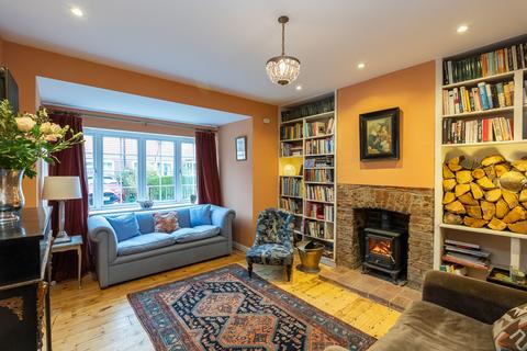 6 Park Close, Strood Green, Betchworth, RH3 7JB