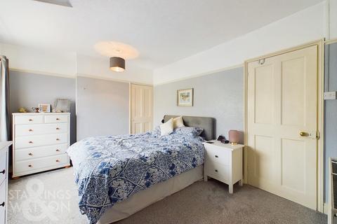 2 bedroom semi-detached house for sale, Wembley Avenue, Beccles