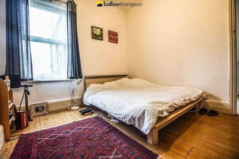 3 bedroom flat to rent - Friern Road, East Dulwich, London, SE22