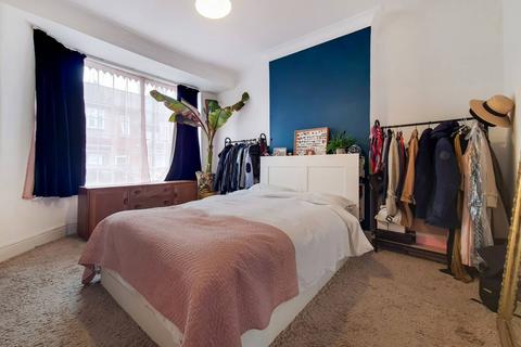 74 Leigh Road, London, E6 2AS
