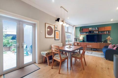 74 Leigh Road, London, E6 2AS