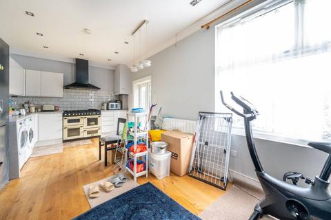 74 Leigh Road, London, E6 2AS