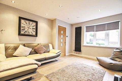 32 Club Row, Dudley, DY3 2BP