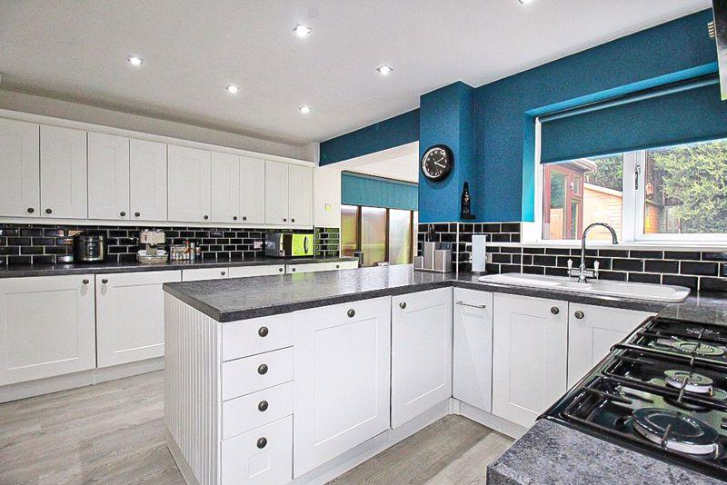 Dining kitchen