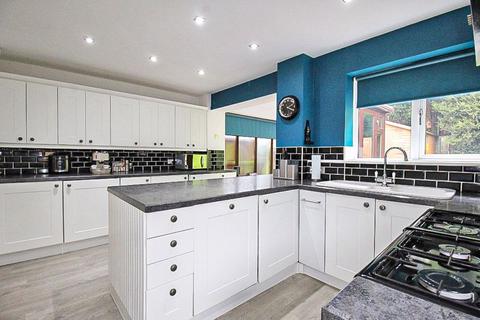 32 Club Row, Dudley, DY3 2BP
