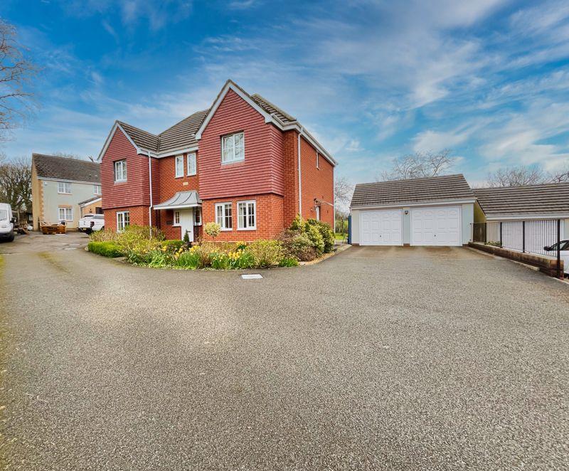 5 Clos Y Golomen, Broadlands, Bridgend, CF31 5FQ 4 bed detached house