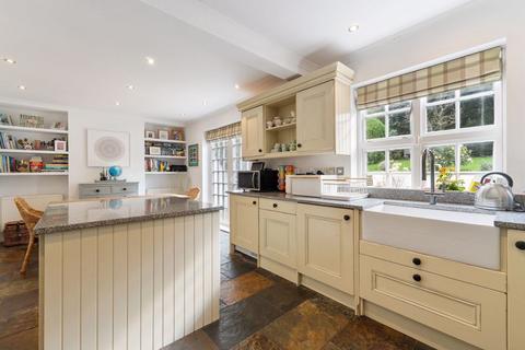 22 Brookland Hill, London, NW11 6DX