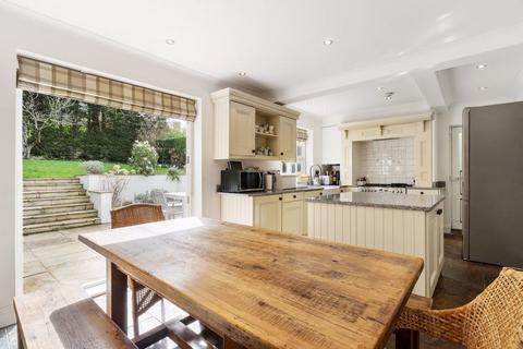 22 Brookland Hill, London, NW11 6DX