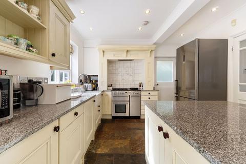 22 Brookland Hill, London, NW11 6DX